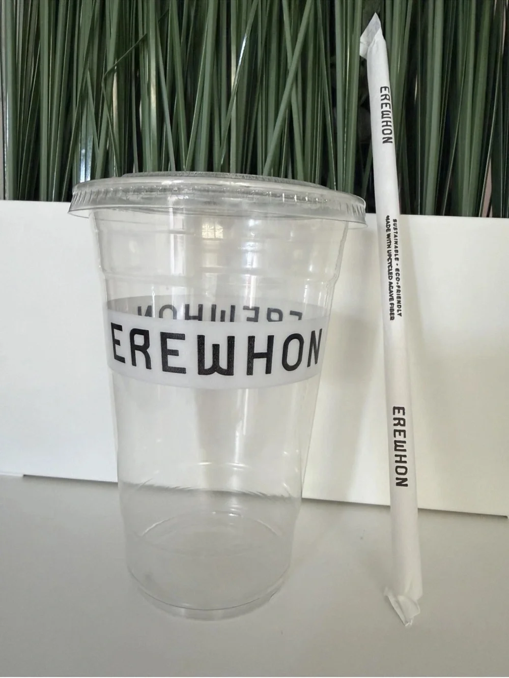 EREWHON MARKET- ICONIC 12 OZ SMOOTHIE CUP LID STRAW NEW